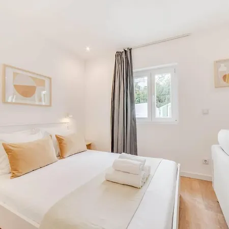 Apartamento Central Charming In Campolide