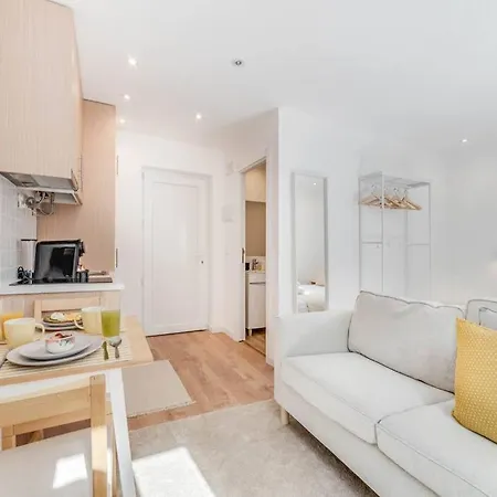 Central Charming In Campolide Apartment *